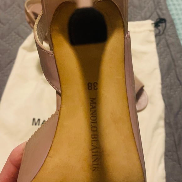 Manolo Blahnik - Picture 2 of 2
